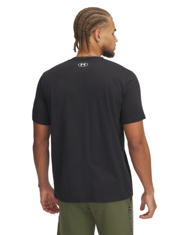 Under Armour Koszulka w kolorze czarnym