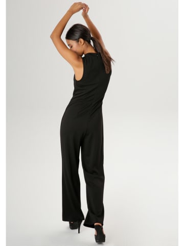 Aniston Jumpsuit in Schwarz