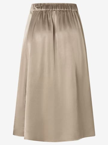 More & More Rock in Beige