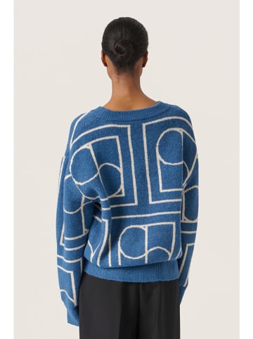 Soaked in Luxury Pullover in Blau