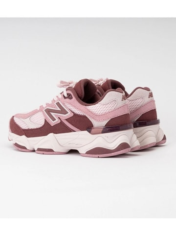 New Balance Sneakers "9060" in Rosa/ Rot