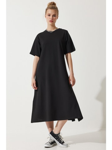 Happiness Istanbul Kleid in Schwarz