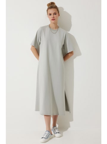 Happiness Istanbul Kleid in Grau