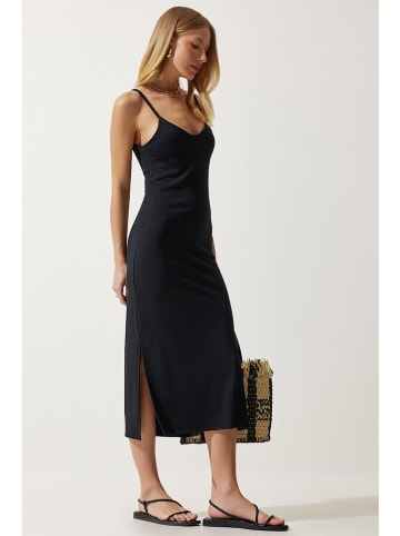 Happiness Istanbul Kleid in Schwarz