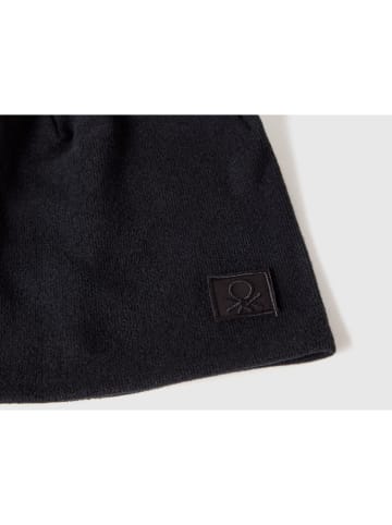 Benetton Muts zwart