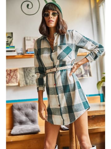 trendyol Kleid in Dunkelgrün/ Creme