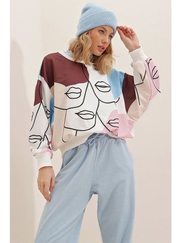 trendyol Sweatshirt in Braun/ Hellblau/ Creme