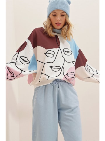 trendyol Sweatshirt in Braun/ Hellblau/ Creme