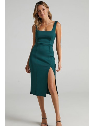 trendyol Kleid in Dunkelgrün