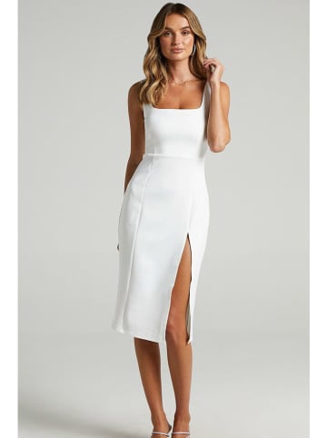 trendyol Kleid in Weiß