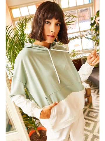 trendyol Hoodie in Hellgrün/ Weiß