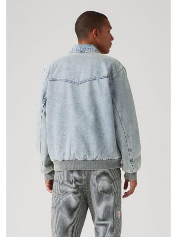 Levi's Kurtka dżinsowa w kolorze błękitnym