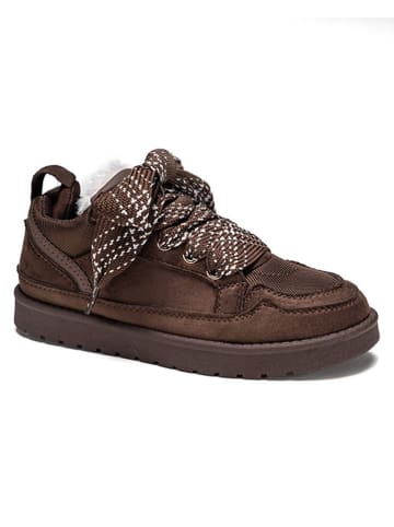 C'M Sneakers in Braun