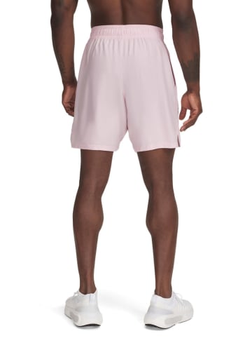 Under Armour Szorty sportowe w kolorze jasnoróżowym
