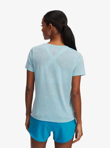 Under Armour Koszulka sportowa w kolorze błękitnym