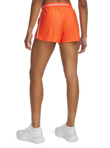 Under Armour Szorty sportowe w kolorze pomarańczowym