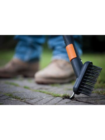 Fiskars Szczotka "QuikFit" w kolorze czarno-pomarańczowym do fug