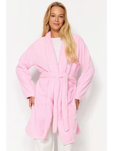 trendyol Bademantel in Rosa