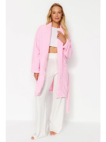 trendyol Bademantel in Rosa