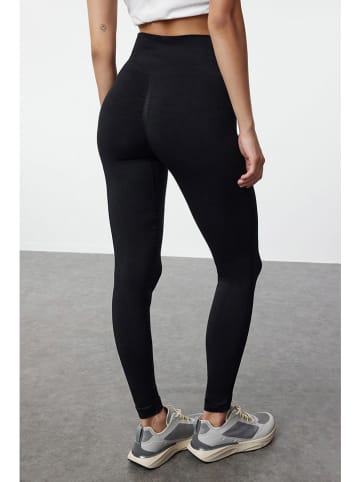 trendyol Trainingsleggings in Schwarz
