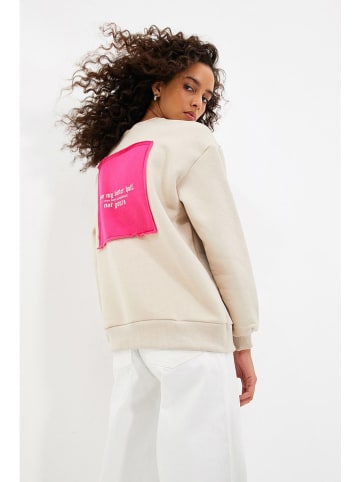 trendyol Sweatshirt in Beige/ Pink
