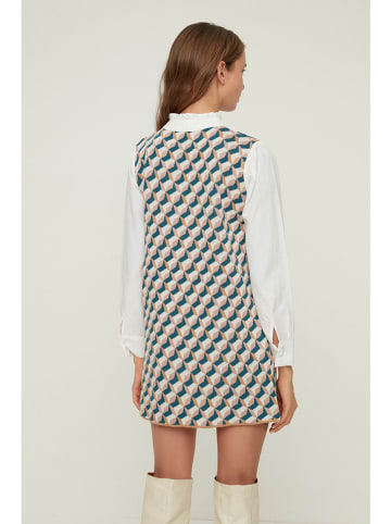 trendyol Kleid in Weiß/ Blau/ Rosa