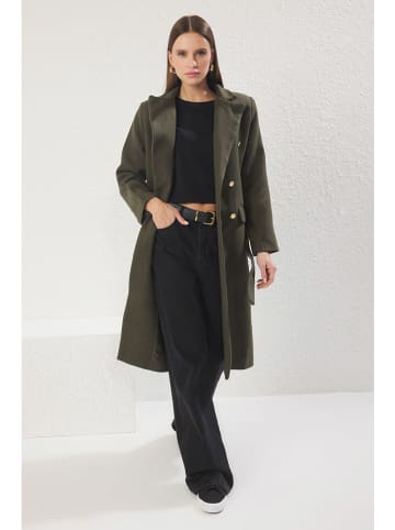 trendyol Wintermantel in Khaki
