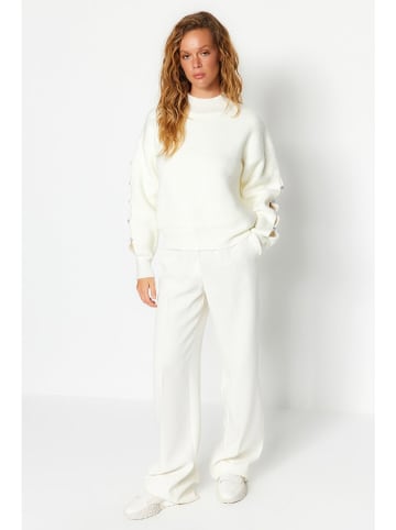 trendyol Sweter w kolorze kremowym