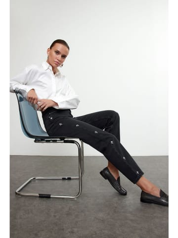 trendyol Dżinsy - Mom fit - w kolorze czarnym