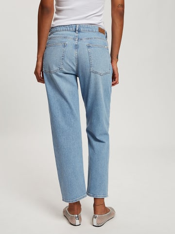 Cross Jeans Dżinsy - Regular fit - w kolorze błękitnym