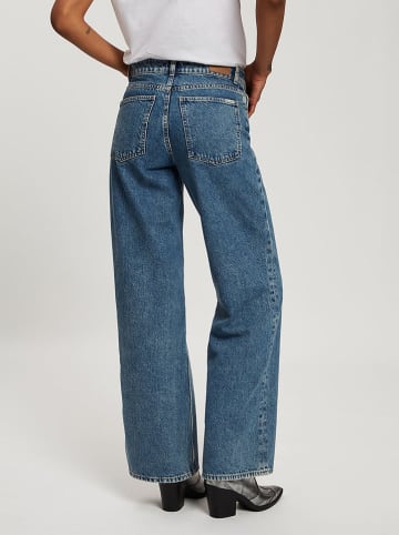 Cross Jeans Dżinsy - Flared fit - w kolorze niebieskim