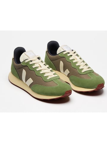 Veja Sneakers "Rio Branco II" in Grün