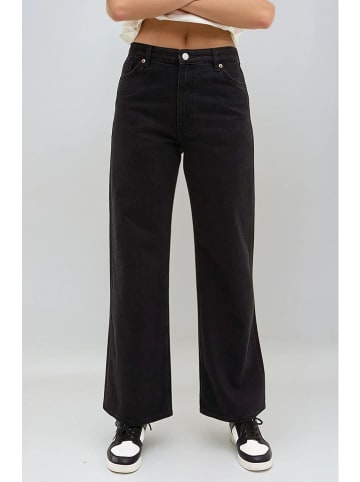 Monki Dżinsy - Comfort fit - w kolorze czarnym