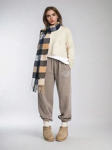 Monki Pullover in Creme