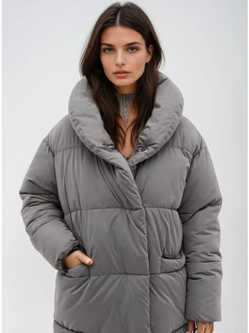 Monki Wintermantel in Grau