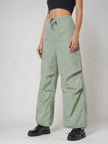 Monki Cargohose in Grün