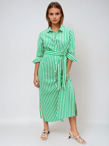 Monki Kleid in Grün/ Weiß