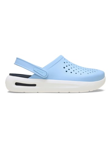 Crocs Chodaki "InMotion" w kolorze błękitnym