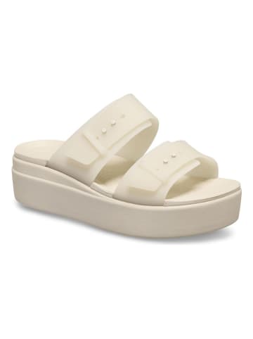 Crocs Klapki "Brooklyn Buckle" w kolorze beżowym