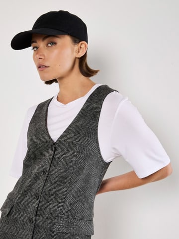 Apricot Kleid in Schwarz