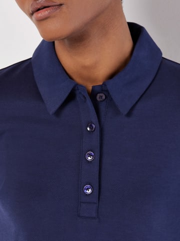 Apricot Kleid in Dunkelblau
