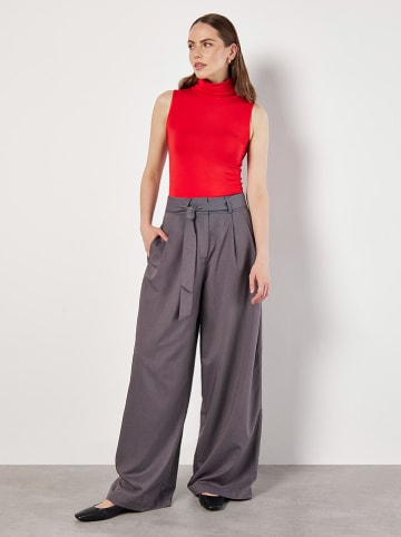 Apricot Top w kolorze czerwonym