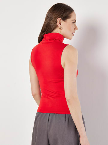 Apricot Top rood