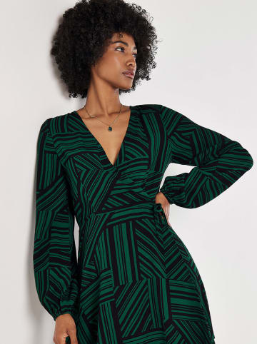 Apricot Kleid in Grün/ Schwarz