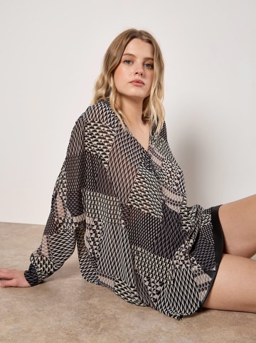 Apricot Blouse zwart