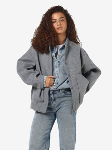 Noisy may Tusssenjas grijs