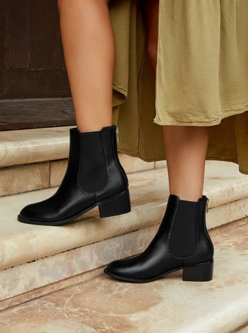 Bellucci Boots in Schwarz