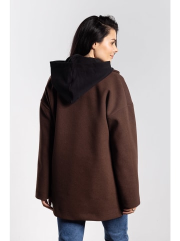 Awama Tusssenjas bruin