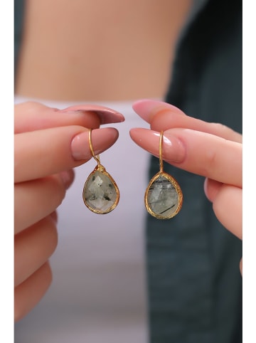 Pierres delicates Vergulde oorhangers met edelstenen