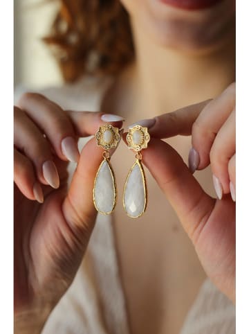 Pierres delicates Vergulde oorstekers met edelstenen